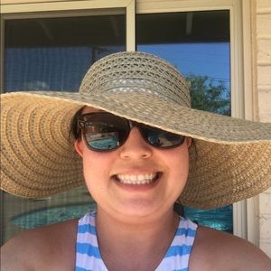 Meet your Posher, Adriana